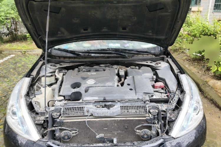 Used Nissan Teana 2011 2.5L XL Advanced Edition Engine Bay