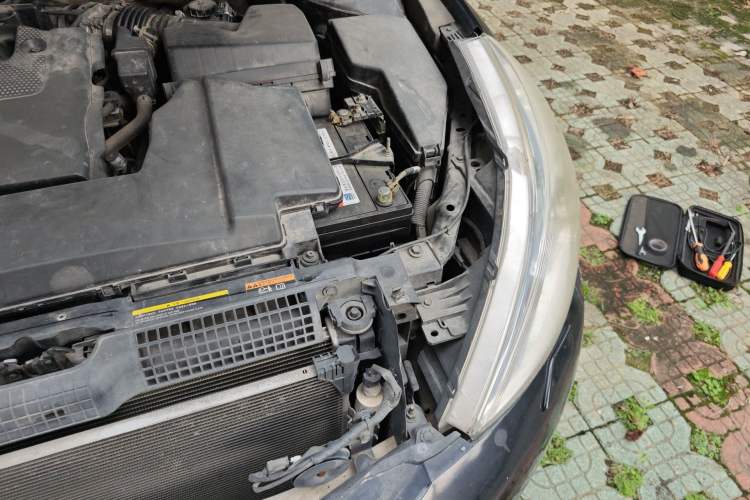Used Nissan Teana 2011 2.5L XL Glory Edition Engine Bay Left