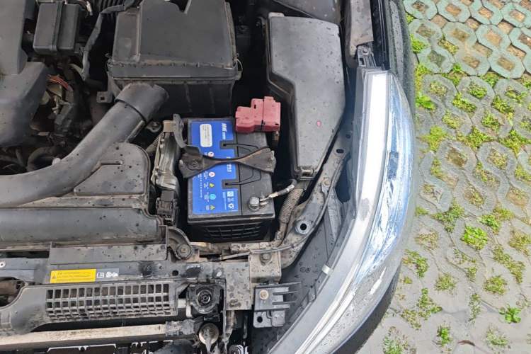 Used Nissan Teana 2011 2.0L XL Glory Edition Engine Bay Left