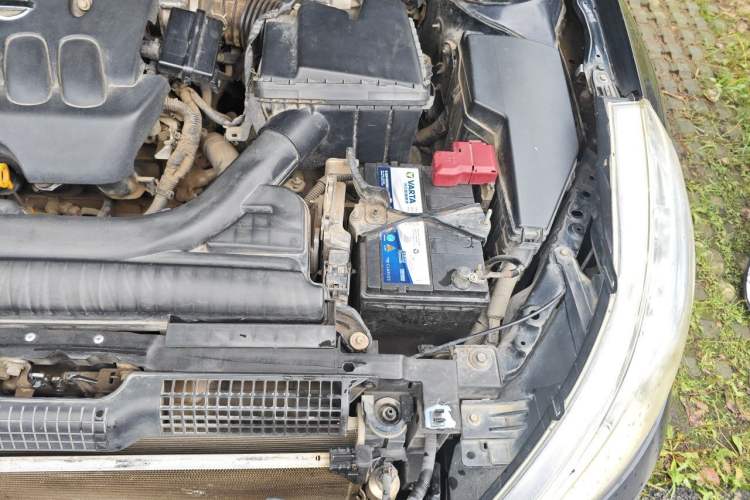 Used Nissan Teana 2011 2.0L XL Comfort Edition Engine Bay Left