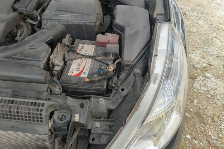 Used Nissan Teana 2011 2.0L XL Comfort Edition Engine Bay Left