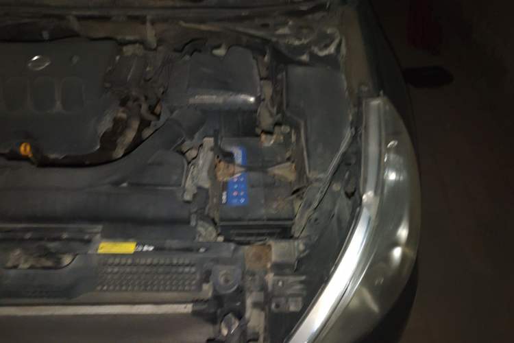 Used Nissan Teana 2011 2.0L XL Comfort Edition Engine Bay Left