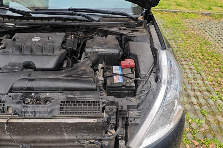 Used Nissan Teana 2011 2.0L XL Comfort Edition Engine Bay Left