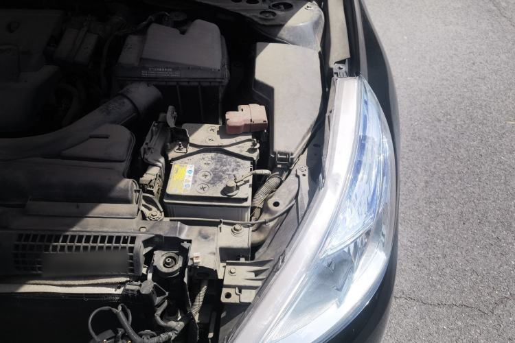 Used Nissan Teana 2011 2.0L XL-NAVI Smart Edition Engine Bay Left