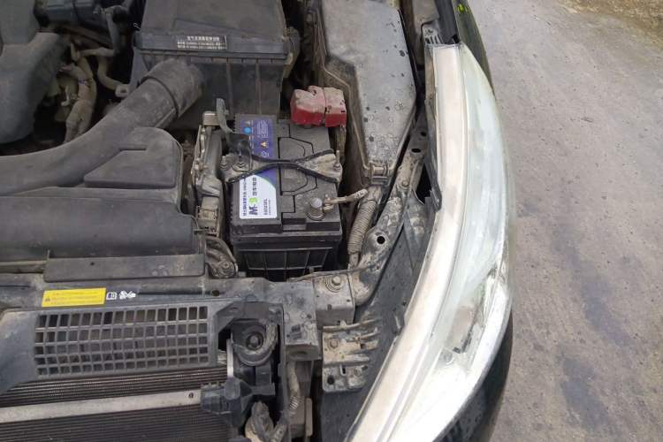 Used Nissan Teana 2011 2.0L XL Comfort Edition Engine Bay Left
