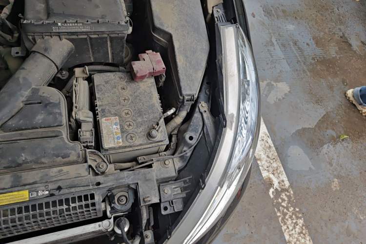 Used Nissan Teana 2011 2.0L XL Comfort Edition Engine Bay Left