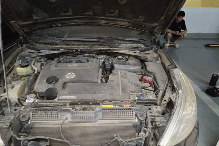 Used Nissan Teana 2011 2.5L XL Glory Edition Engine Bay Left
