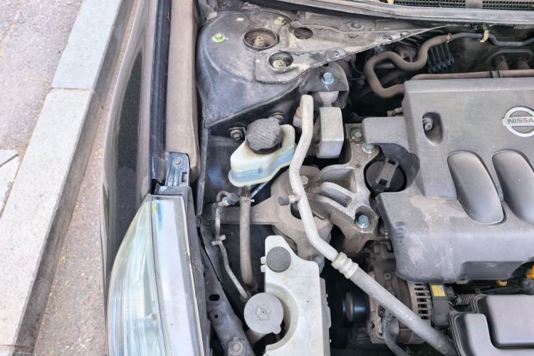 Used Nissan Teana 2011 2.0L XL Comfort Edition Engine Bay Right