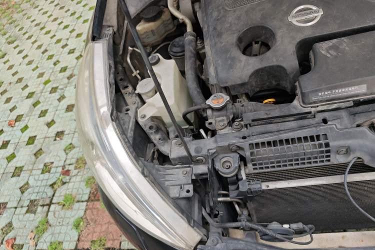 Used Nissan Teana 2011 2.5L XL Glory Edition Engine Bay Right