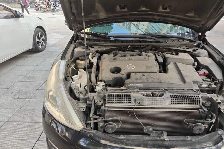 Used Nissan Teana 2011 2.5L XL Advanced Edition Engine Bay Right