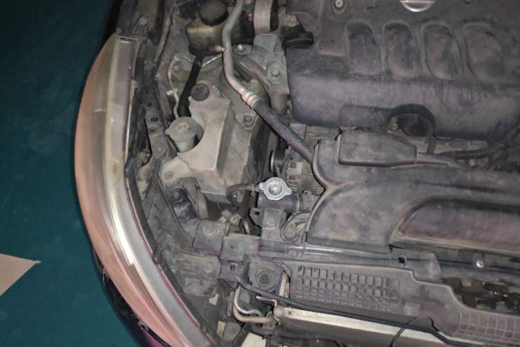 Used Nissan Teana 2011 2.0L XL Comfort Edition Engine Bay Right