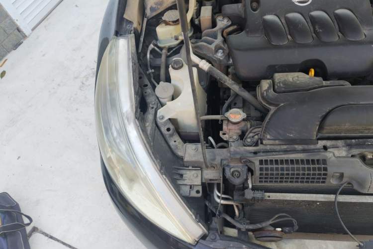 Used Nissan Teana 2011 2.0L XL Comfort Edition Engine Bay Right