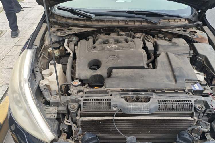 Used Nissan Teana 2011 2.5L XL Glory Edition Engine Bay Right