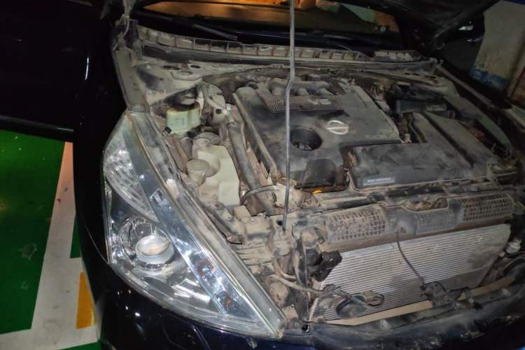 Used Nissan Teana 2011 2.5L XL Glory Edition Engine Bay Right