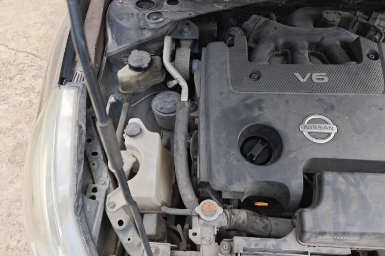 Used Nissan Teana 2011 2.5L XL Glory Edition Engine Bay Right