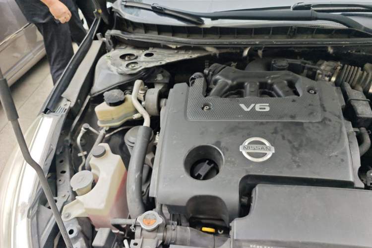 Used Nissan Teana 2011 2.5L XL Glory Edition Engine Bay Right