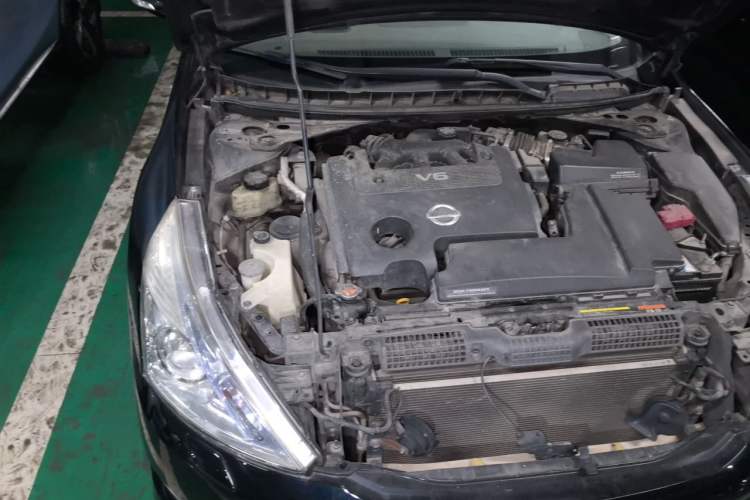 Used Nissan Teana 2011 2.5L XL Glory Edition Engine Bay Right