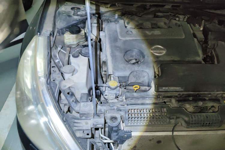 Used Nissan Teana 2011 Duke 2.5L XV Luxury Edition Engine Bay Right