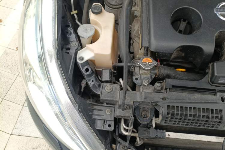 Used Nissan Teana 2011 2.5L XL Glory Edition Engine Bay Right
