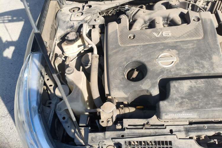 Used Nissan Teana 2011 Duke 2.5L XV Luxury Edition Engine Bay Right
