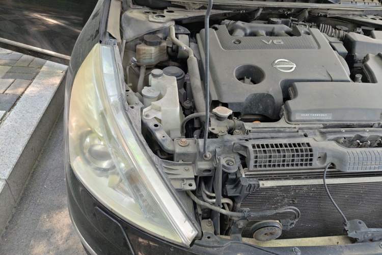 Used Nissan Teana 2011 Duke 2.5L XV Luxury Edition Engine Bay Right