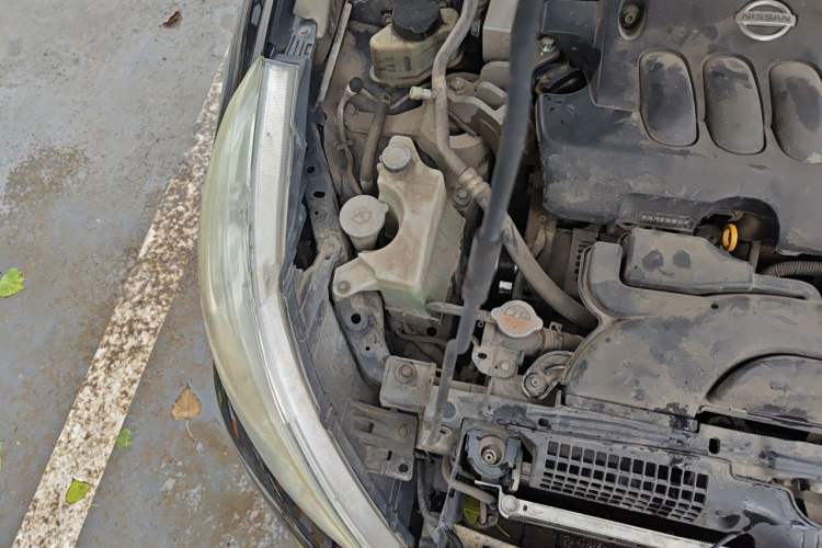 Used Nissan Teana 2011 2.0L XL Comfort Edition Engine Bay Right