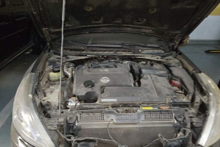 Used Nissan Teana 2011 2.5L XL Glory Edition Engine Bay Right