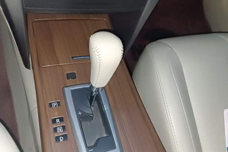 Used Nissan Teana 2011 2.5L XL Glory Edition Gear Lever