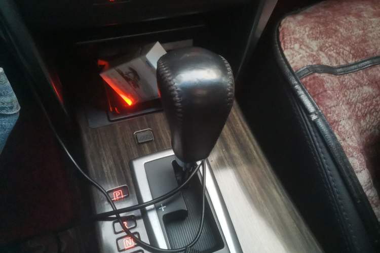Used Nissan Teana 2011 Duke 2.5L XV Luxury Edition Gear Lever