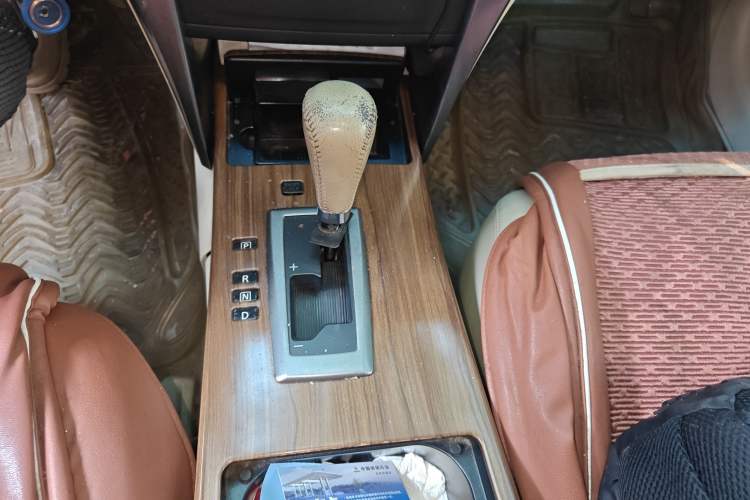 Used Nissan Teana 2011 2.5L XL Advanced Edition Gear Lever