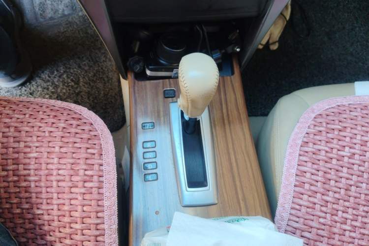 Used Nissan Teana 2011 2.0L XL Comfort Edition Gear Lever