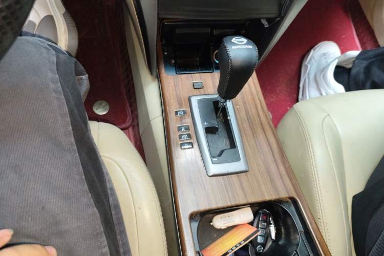 Used Nissan Teana 2011 2.5L XL Advanced Edition Gear Lever