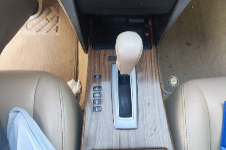 Used Nissan Teana 2011 2.0L XL Comfort Edition Gear Lever