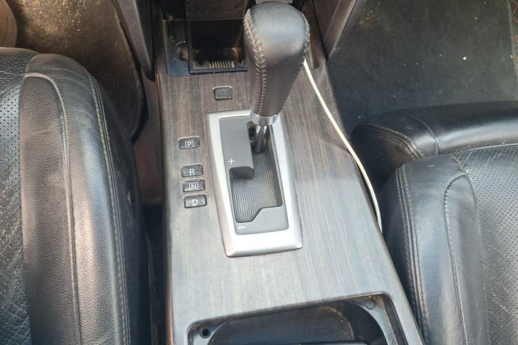 Used Nissan Teana 2011 Duke 2.5L XV VIP Prestige Edition Gear Lever