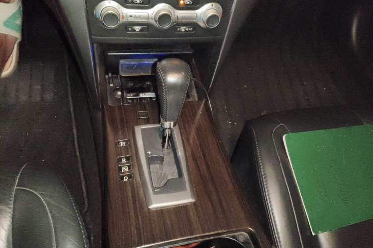 Used Nissan Teana 2011 Duke 2.5L XV Luxury Edition Gear Lever