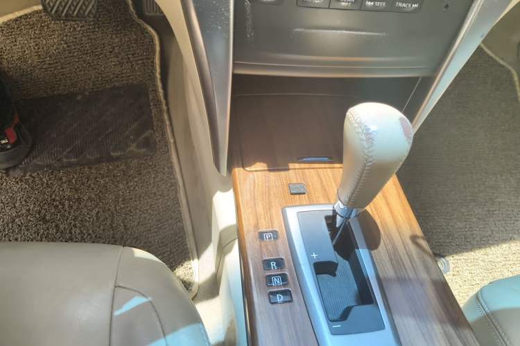 Used Nissan Teana 2011 2.5L XL Advanced Edition Gear Lever