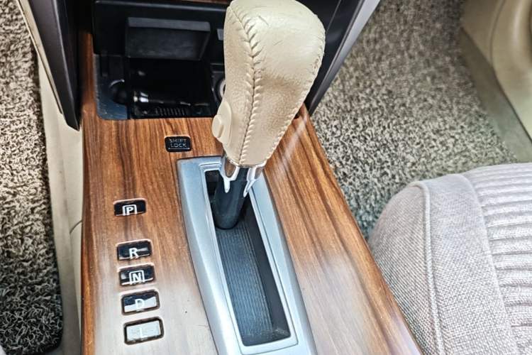 Used Nissan Teana 2011 2.0L XL Comfort Edition Gear Lever