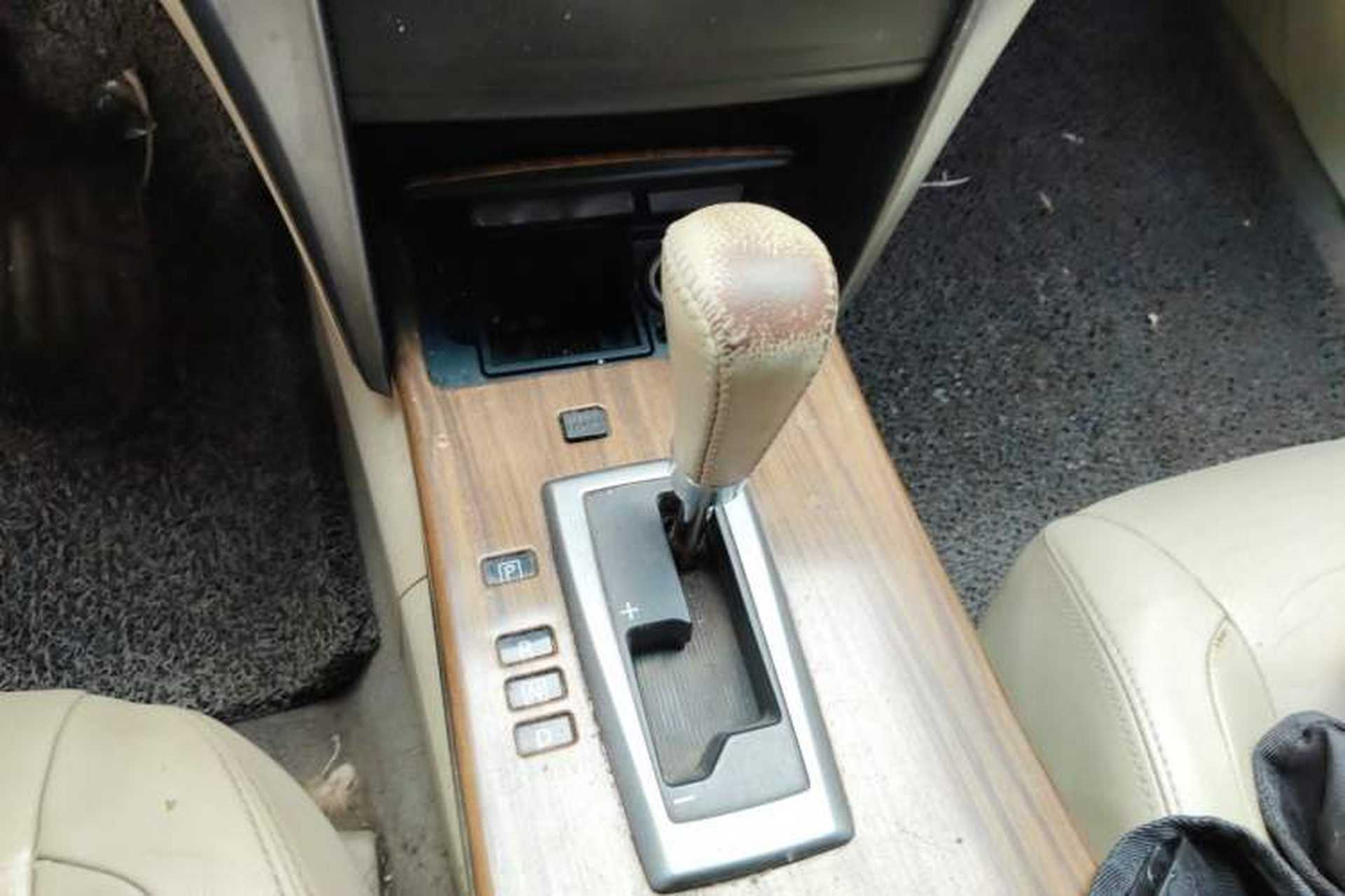 Used Nissan Teana 2011 2.5L XL Advanced Edition Gear Lever