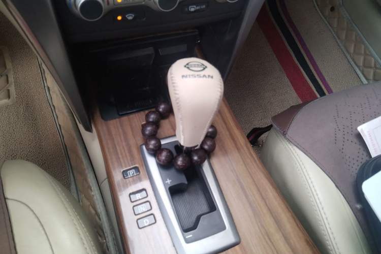 Used Nissan Teana 2011 Duke 2.5L XV Luxury Edition Gear Lever