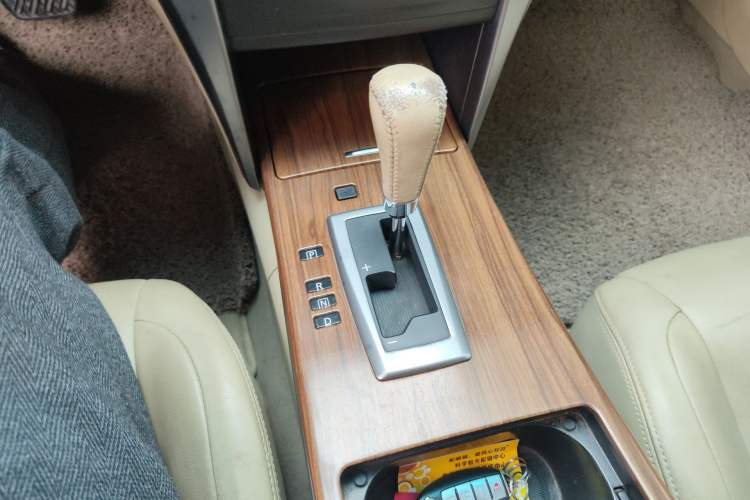 Used Nissan Teana 2011 2.5L XL Advanced Edition Gear Lever