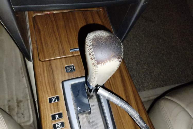 Used Nissan Teana 2011 2.5L XL Advanced Edition Gear Lever