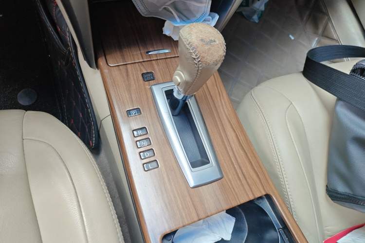 Used Nissan Teana 2011 2.0L XL Comfort Edition Gear Lever