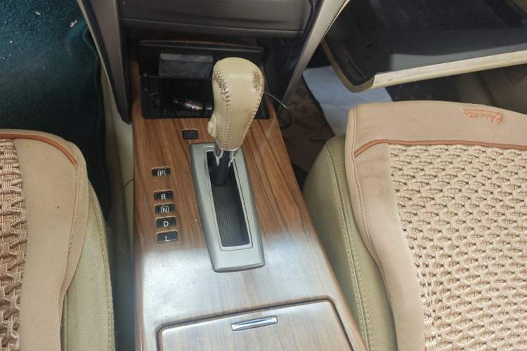 Used Nissan Teana 2011 2.0L XL Comfort Edition Gear Lever
