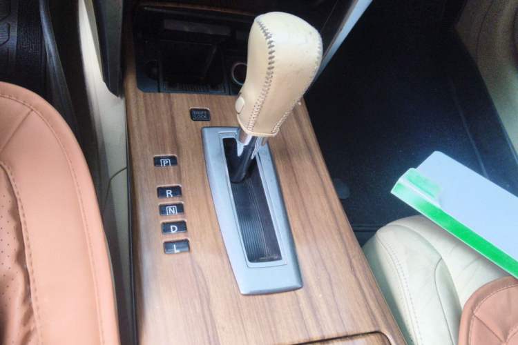 Used Nissan Teana 2011 2.0L XL Comfort Edition Gear Lever