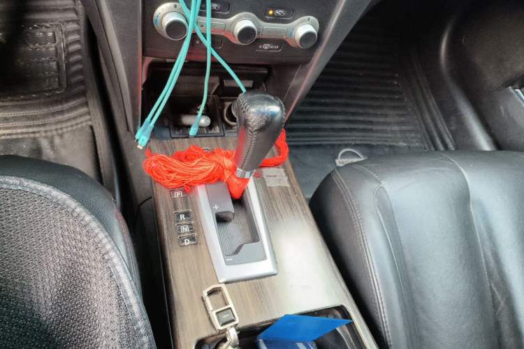 Used Nissan Teana 2011 Duke 2.5L XV Luxury Edition Gear Lever