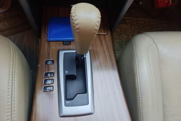 Used Nissan Teana 2011 2.5L XL Advanced Edition Gear Lever