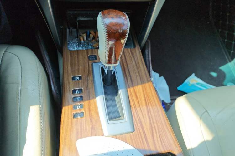 Used Nissan Teana 2011 2.0L XL Comfort Edition Gear Lever