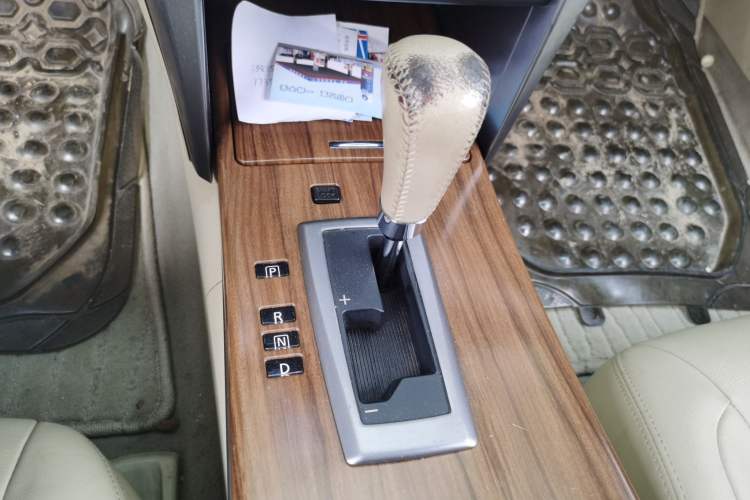 Used Nissan Teana 2011 2.5L XL Advanced Edition Gear Lever