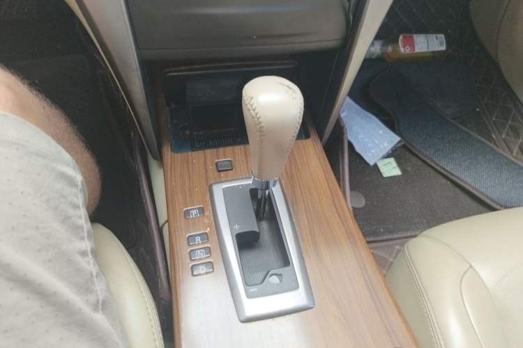 Used Nissan Teana 2011 2.5L XL Advanced Edition Gear Lever