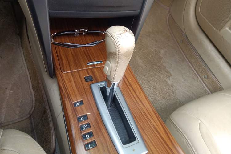 Used Nissan Teana 2011 2.0L XL Comfort Edition Gear Lever